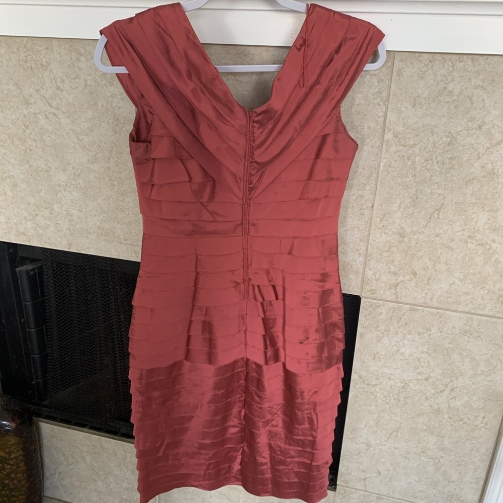 Adrianna Papell Artichoke Tiered Geranium Pink Taffeta Rosette Dress 6 $70 - Picture 4 of 6